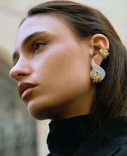 Essence Earrings White Gold